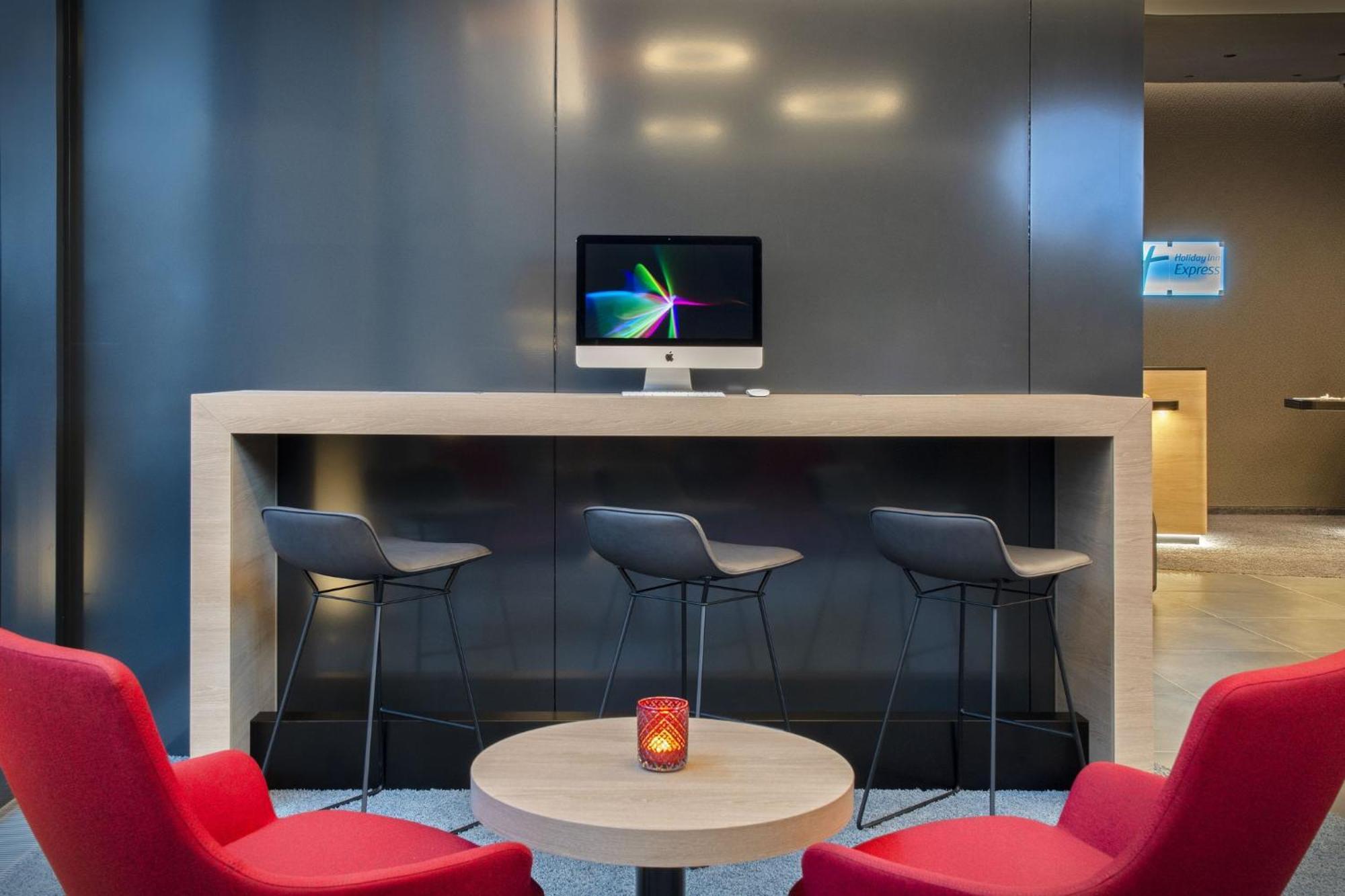 Holiday Inn Express Stuttgart-Waiblingen By Ihg Екстер'єр фото
